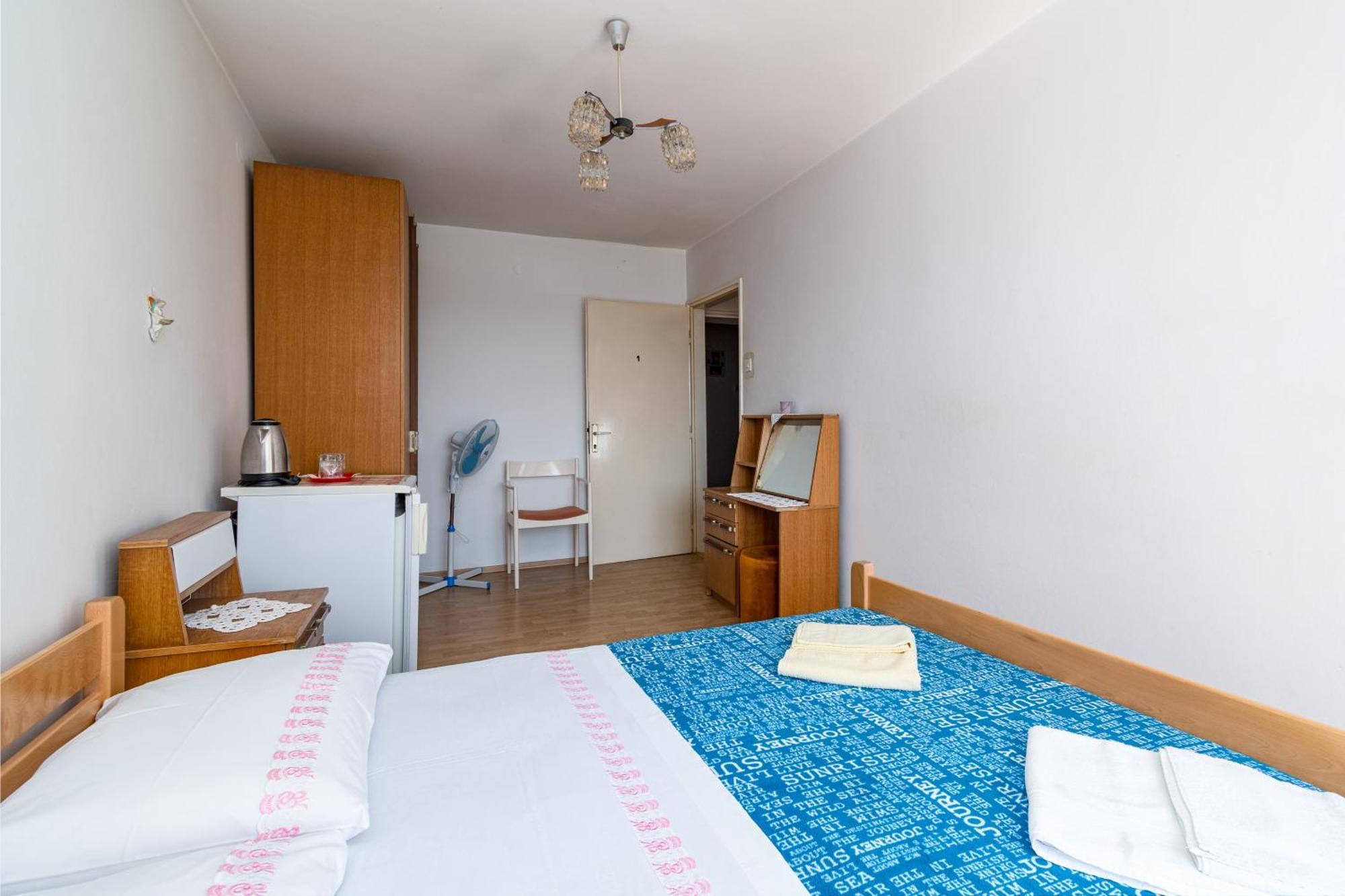 Apartments And Rooms With Parking Space Skrbcici, Krk - 21231 Room photo