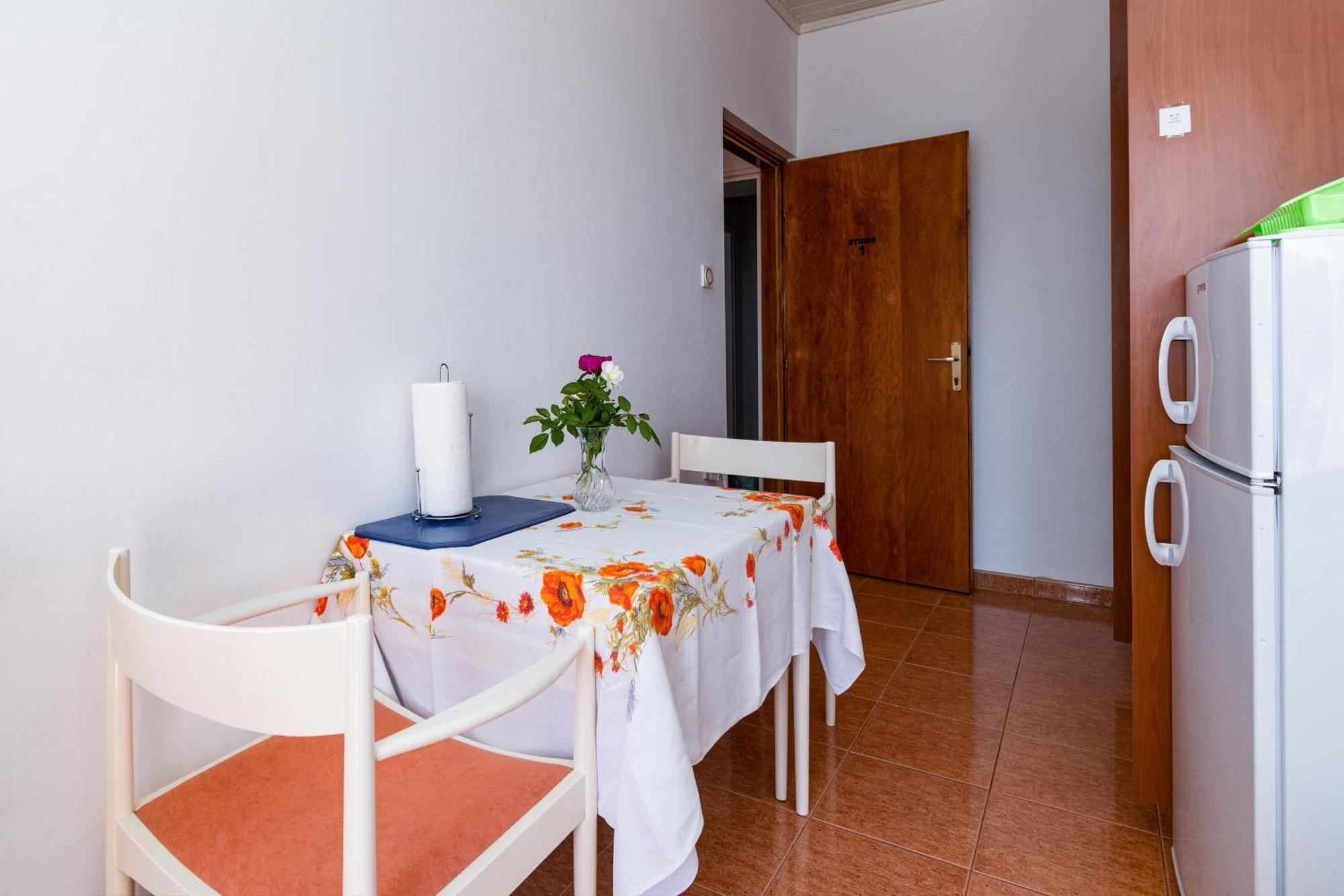 Apartments And Rooms With Parking Space Skrbcici, Krk - 21231 Room photo