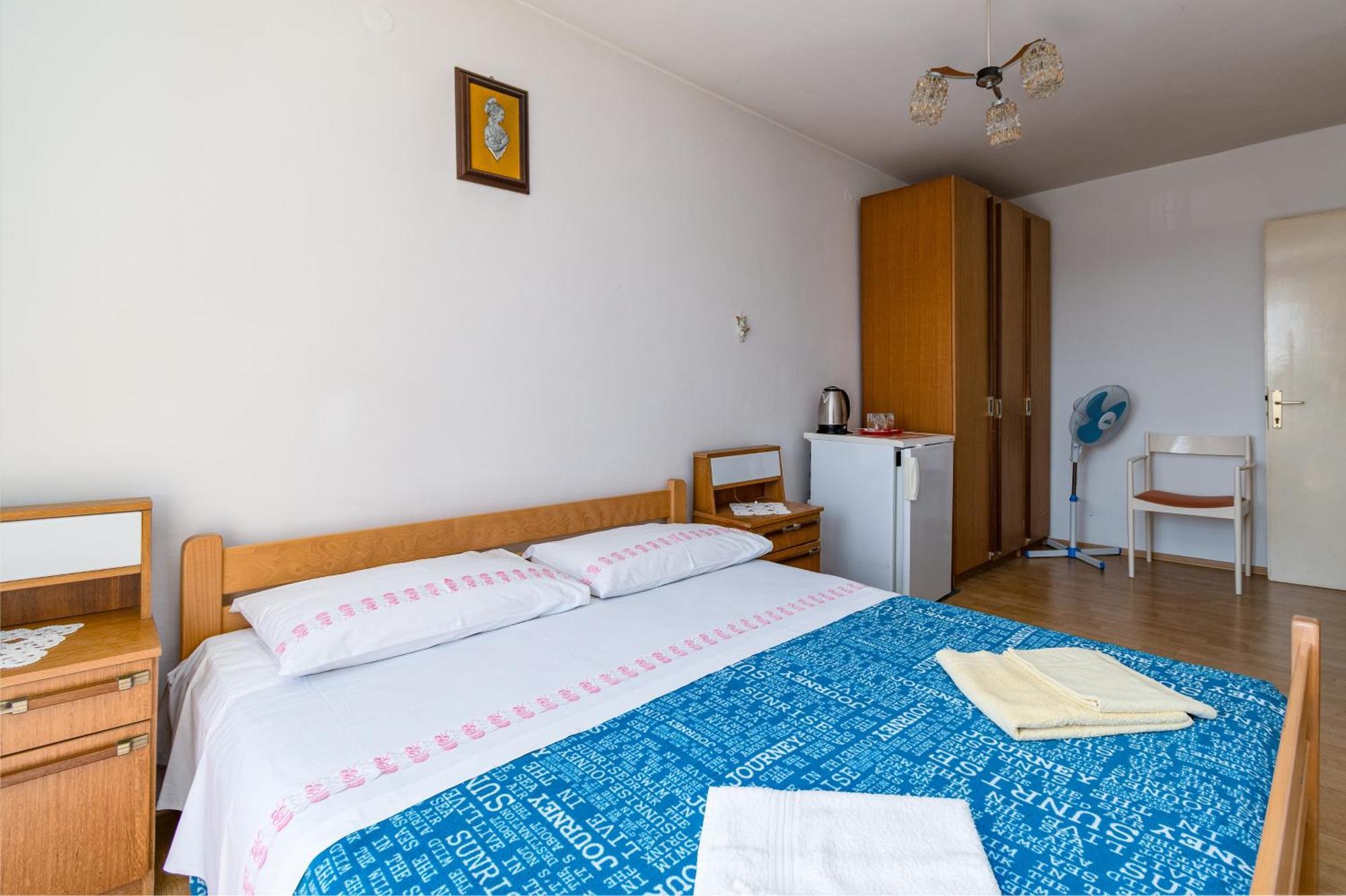 Apartments And Rooms With Parking Space Skrbcici, Krk - 21231 Room photo